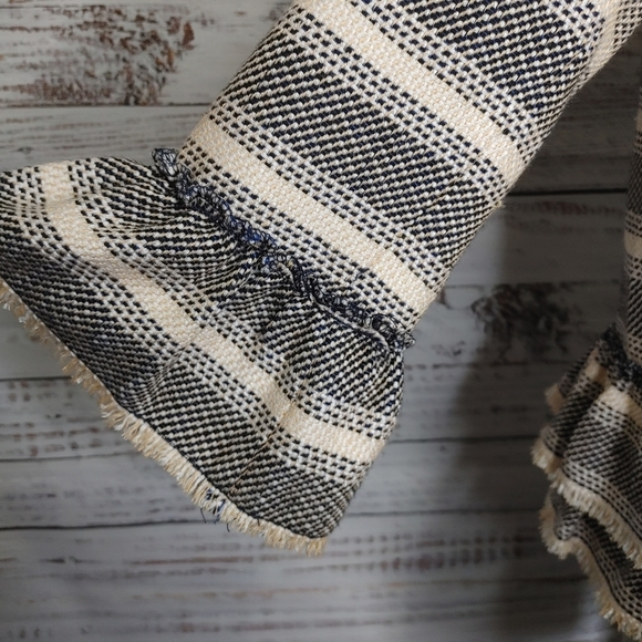 SUGAR + Lips Woven Ruffle Blazer Size XS - Picture 6 of 15